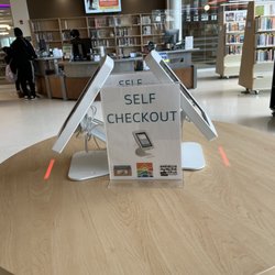 Tufts Library - Self checkout works well