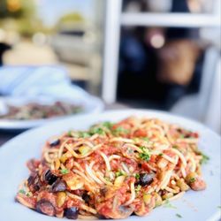Kan Zaman Restaurant - This Mediterranean Vegetable Spaghetti is delicious! Comes with fresh olives and mushrooms!!!