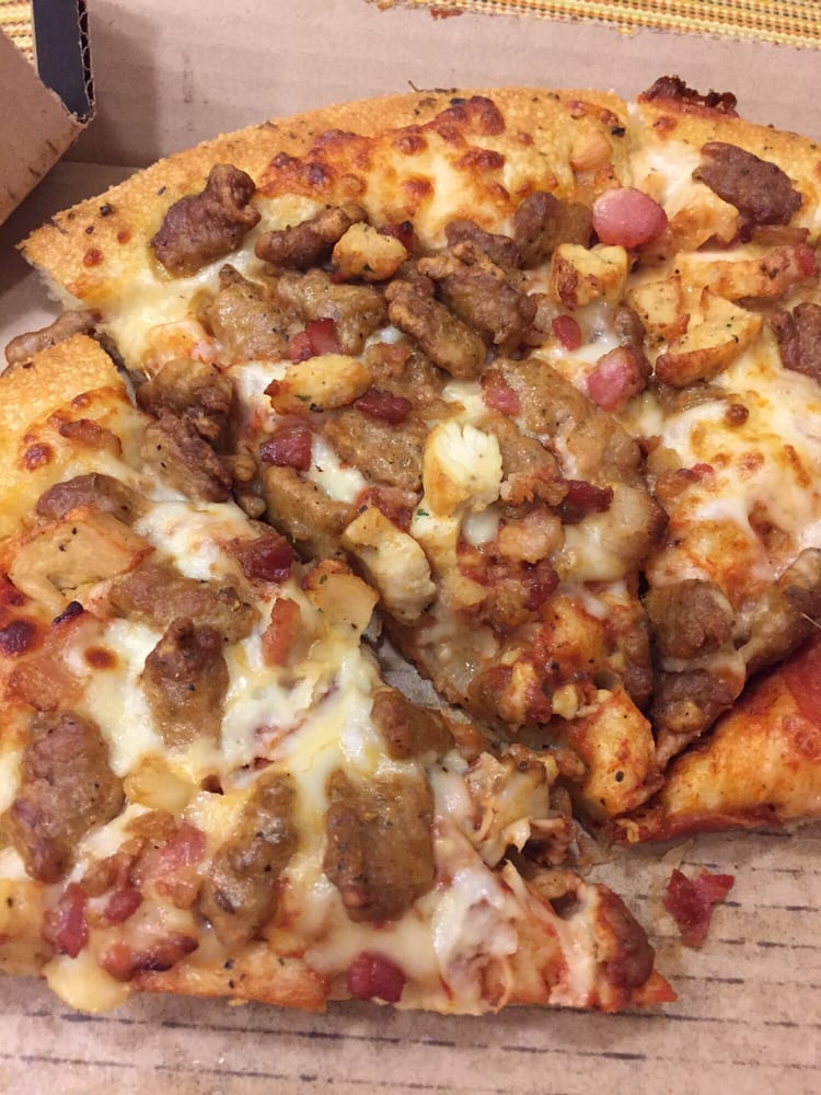 PIZZA HUT Updated October 2024 16 Reviews 1550 S Coddington