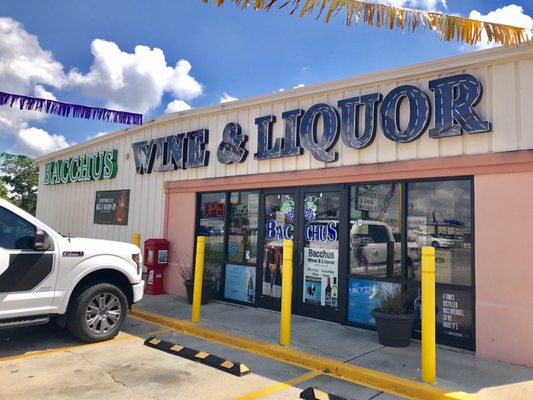 Bacchus Wine & Liquor by null