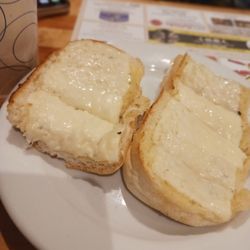Max Pizza IV - Garlic bread with cheese