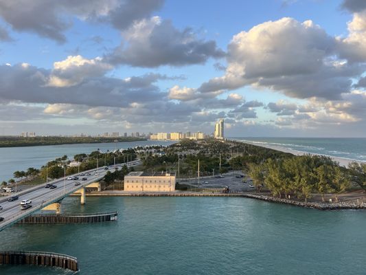 The Ritz-Carlton Bal Harbour, Miami by null