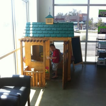 Grease Monkey - Play area for the kids is awesome! Free cookies and drinks too. - Oil Change Stations Near Me - Draper, Utah