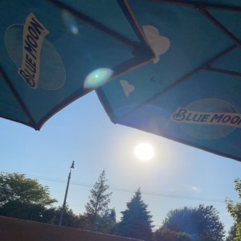 Backroads Burger & Bar - Patio area has plenty of shade - Burgers Near Me - Plainfield, Illinois