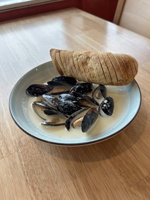 Fin & Crab Restaurant by null