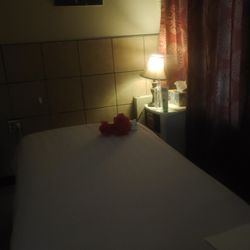 Chinese Massage - Very professional Chinese meridian masseur