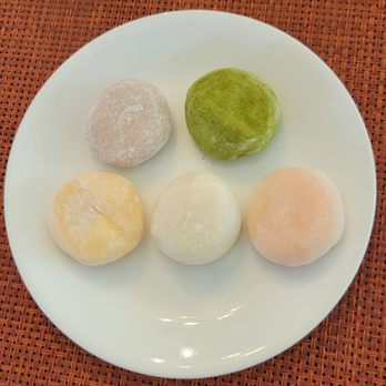 J Sweets - Top: Raspberry Millefeuille, Matcha; Bottom: Double Mango, Caramel Pudding, Strawberry Shortcake - Desserts Near Me - Costa Mesa, California J Sweets - Top: Raspberry Millefeuille, Matcha; Bottom: Double Mango, Caramel Pudding, Strawberry Shortcake - Desserts Near Me - Costa Mesa, California