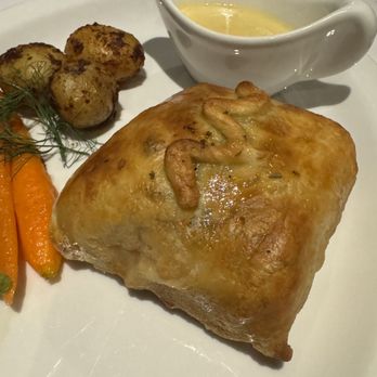 Restaurante Caesar's - Salmon Wellington - Salad Near Me - Tijuana, BCN Restaurante Caesar's - Salmon Wellington - Salad Near Me - Tijuana, BCN