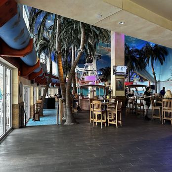 Jimmy Buffett's Margaritaville Restaurant - Inside seating - New American Near Me - Hollywood, Florida