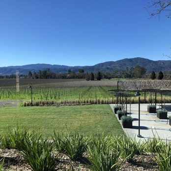 Mumm Napa - Wine Tasting Room Near Me - Rutherford, California