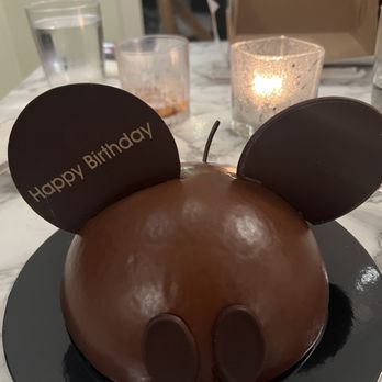 Goofy's Kitchen - Mickey Cake!!! - American Near Me - Anaheim, California