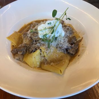Mulberry Street Tavern - Short ribs - Bars Near Me - Des Moines, Iowa
