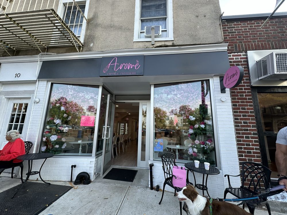 Arome Caffe & Patisserie