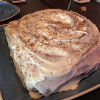 STIRR - Giant cinnamon roll - Cocktail Bars Near Me - Dallas, Texas
