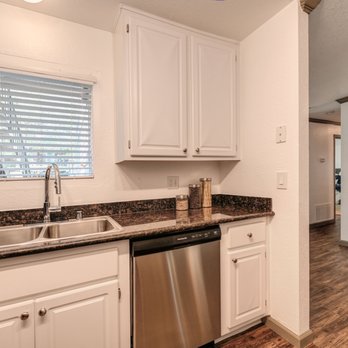 Harbor Oaks Apartments - Belmont Kitchen window - Apartments Near Me - Sacramento, California Harbor Oaks Apartments - Belmont Kitchen window - Apartments Near Me - Sacramento, California