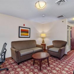 Hilton Garden Inn Starkville - Guest room