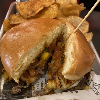 Lemonade House Grille - Maui Burger - Hot Dogs Near Me - Poplar Bluff, Missouri