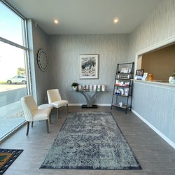 Coastal Aesthetics and Contouring - Lobby