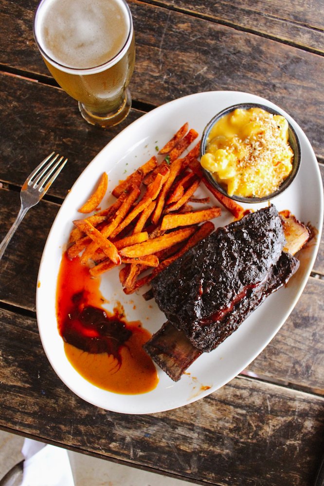 Gus's BBQ