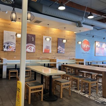 Meet Fresh - Interior - Desserts Near Me - Cerritos, California