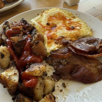 La Fete Cafe - Bacon , eggs and potatoes - Breakfast & Brunch Near Me - El Paso, Texas