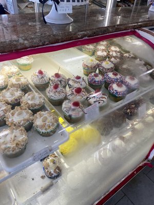 Simona's Bakery by null