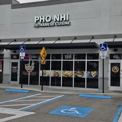 Pho Nhi Vietnamese Restaurant - Front of the restaurant