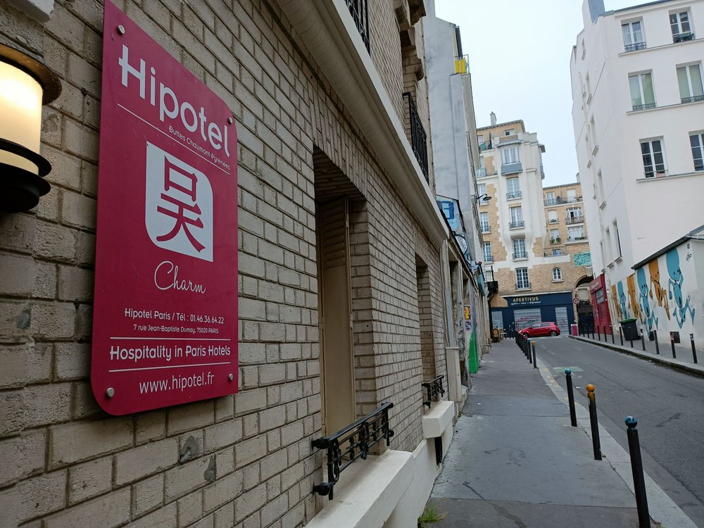 HIPOTEL PARIS BUTTES CHAUMONT PYRÉNÉES Hotels 7 rue Jean Baptiste