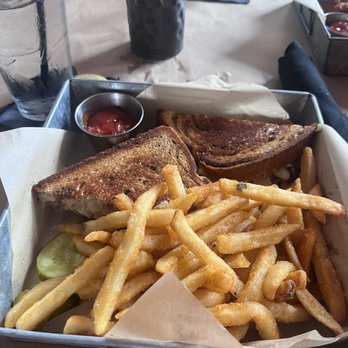 Tavern 109 - Turkey Ruben - New American Near Me - Williamston, Michigan