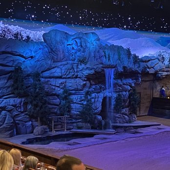 Dolly Parton's Stampede - Performing Arts Near Me - Pigeon Forge, Tennessee