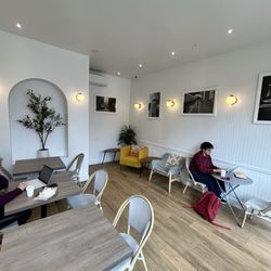 Sweet Sunday's Cafe - Seating area