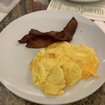 Friedman's - Eggs With Style and Thick Cut Bacon - Breakfast & Brunch Near Me - New York, New York Friedman's - Eggs With Style and Thick Cut Bacon - Breakfast & Brunch Near Me - New York, New York