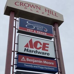 Crown Hill Plaza - Entry sign