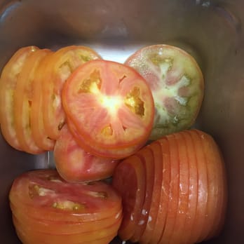 Wendy's - This is what's in the tomatoes my boyfriend showed me the pictures of what goes on at his job and I was absolutely disappointed - Burgers Near Me - Brooklyn, New York Wendy's - This is what's in the tomatoes my boyfriend showed me the pictures of what goes on at his job and I was absolutely disappointed - Burgers Near Me - Brooklyn, New York