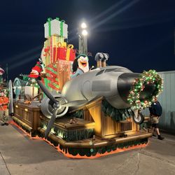 Grinchmas - Parade