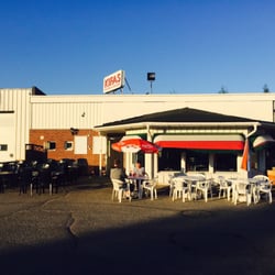Kifas - Kifas Pizzeria i Öjebyn. Bild från slutet av juni 2015. Midnattsol och underbart varmt på uteserveringen!