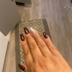 Fashion Nail Spa & Hair - I love my nails,, always went back to this place,, friendly and always nice personal, with affordable prices!! Thanks Yan!!!