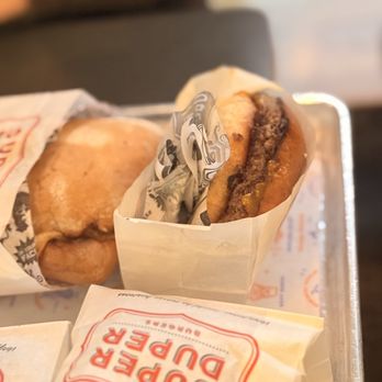 Super Duper Burgers - Burgers Near Me - Emeryville, California Super Duper Burgers - Burgers Near Me - Emeryville, California
