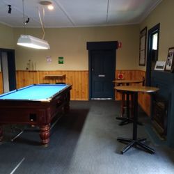 Rising Sun Hotel - Pool Table