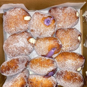 Leonard's Bakery - Food Trucks Near Me - Kaneohe, Hawaii Leonard's Bakery - Food Trucks Near Me - Kaneohe, Hawaii