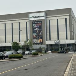 Quartier DIX30 - 6/6/25 - movie theater