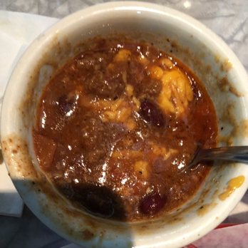 Bubba's 33 - Incredibly greasy, room temp chili - Burgers Near Me - Longview, Texas