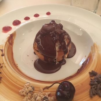 La Basilica - Cream puff with ice cream - Mediterranean Near Me - Sorrento, NA La Basilica - Cream puff with ice cream - Mediterranean Near Me - Sorrento, NA