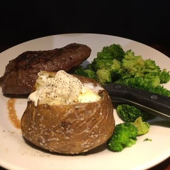 Red Lobster - Black peppercorn sirloin - Seafood Near Me - Ronkonkoma, New York