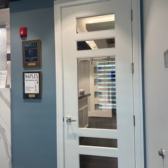 Palm & Pearl Dental - Entrance - Cosmetic Dentists Near Me - Naples, Florida Palm & Pearl Dental - Entrance - Cosmetic Dentists Near Me - Naples, Florida