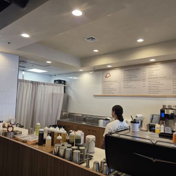 Broken Coffee - Spring Mountain - Vibe - Coffee & Tea Near Me - Las Vegas, Nevada