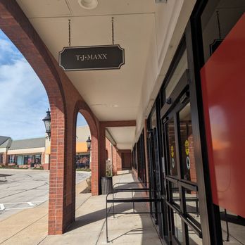 TJ MAXX - Updated November 2025 - 53 Photos & 17 Reviews - 12559 Olive