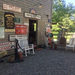 Ron Reed Vintage Furniture and Unusuals - Front of shop in China Maine