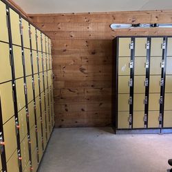 Nashoba Valley Ski Area - Lockers in rental building