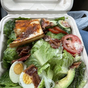 EARL Kaimuki - Chopped salad - Sandwiches Near Me - Honolulu, Hawaii